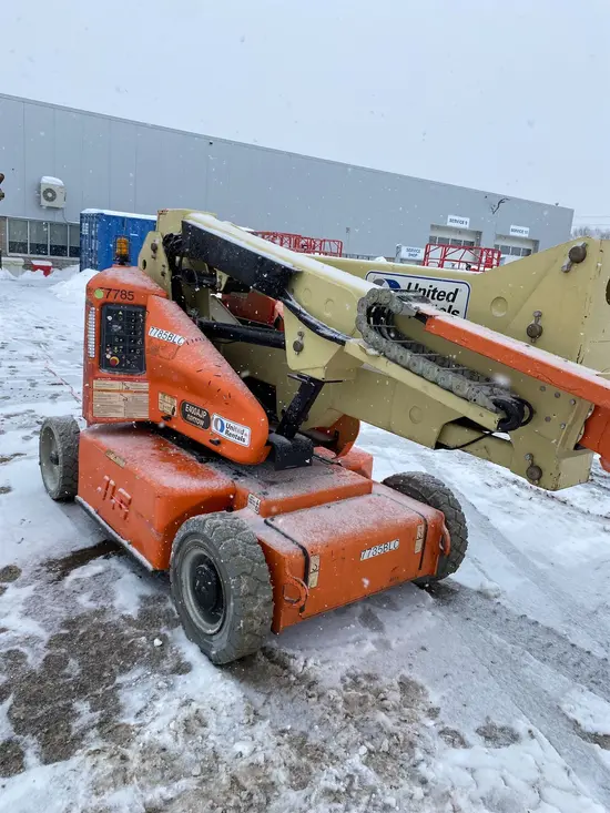 2012 JLG E400AJPN Articulating Boom Lift