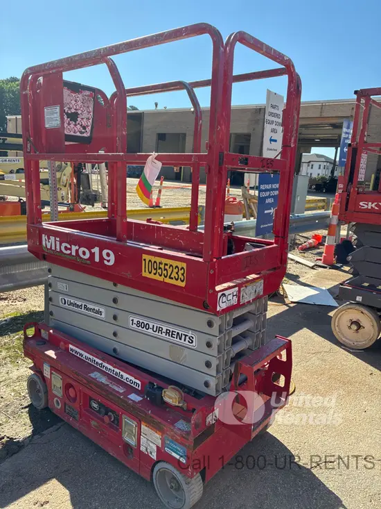 2019 MEC MICRO 19 Scissor Lift
