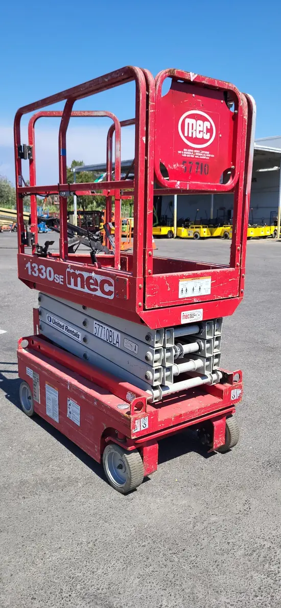 2018 MEC 1330SE Scissor Lift