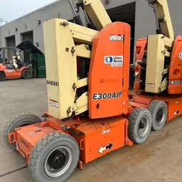 2016 JLG E300AJP Articulating Boom Lift