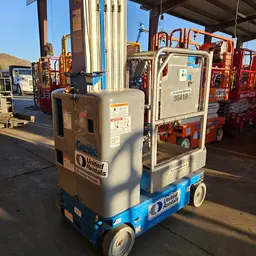 2016 Genie GR-20 Self-Propelled One-Person Lift