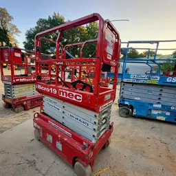 2018 MEC MICRO 19 Scissor Lift