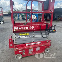 2019 MEC MICRO 19 Scissor Lift