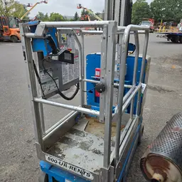 2019 Genie GR-20 Self-Propelled One-Person Lift