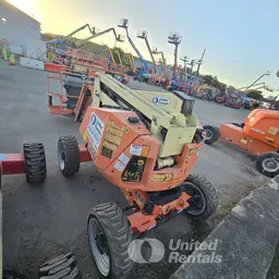 2018 JLG 340AJ Articulating Boom Lift