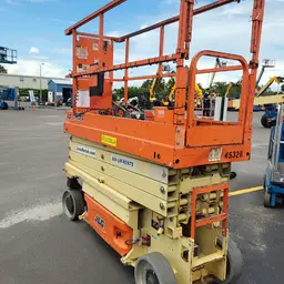 2017 JLG 2632ES