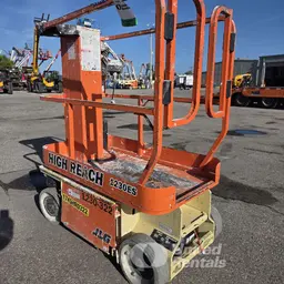 2019 JLG 1230ES Self-Propelled One-Person Lift