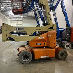 2013 JLG E400AJPN Articulating Boom Lift