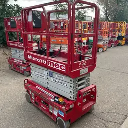 2018 MEC MICRO 19 Scissor Lift
