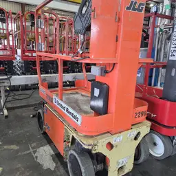 2019 JLG 1230ES Self-Propelled One-Person Lift