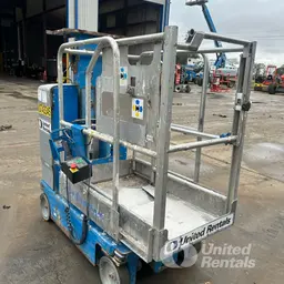 2018 Genie GR-12 Self-Propelled One-Person Lift