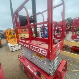 2019 MEC MICRO 19 Scissor Lift