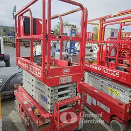 2018 MEC MICRO 19 Scissor Lift