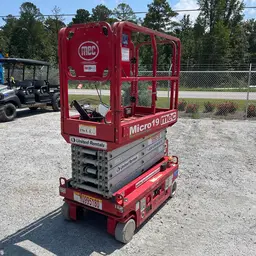 2019 MEC MICRO 19 Scissor Lift