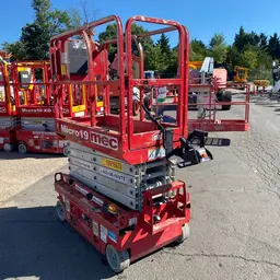 2019 MEC MICRO 19 Scissor Lift