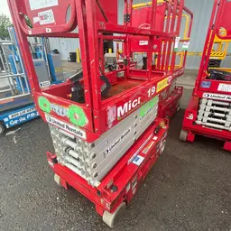 2019 MEC MICRO 19 Scissor Lift