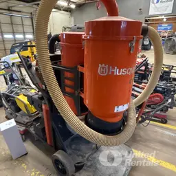 2021 Husqvarna T4000P Vacuum