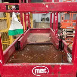 2018 MEC MICRO 19 Scissor Lift
