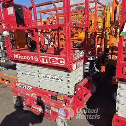 2017 MEC MICRO 19 Scissor Lift