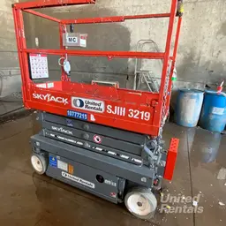 2018 Skyjack SJIII3219 Scissor Lift