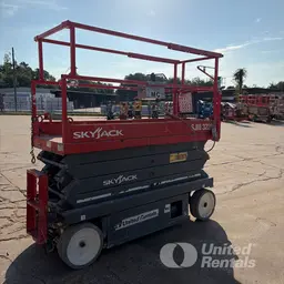 2018 Skyjack SJIII3226 Scissor Lift