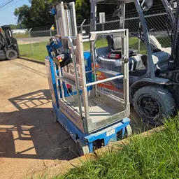 2019 Genie GR-20 Self-Propelled One-Person Lift