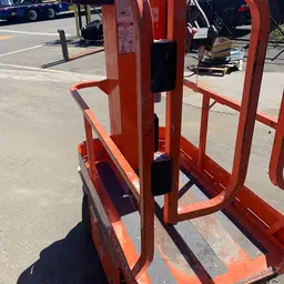 2018 JLG 1230ES Self-Propelled One-Person Lift