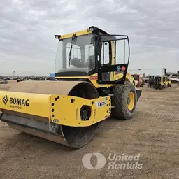 2021 BOMAG BW211D-5 Single Drum Roller