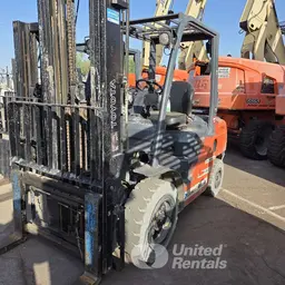 2019 Toyota 8FGU30 Warehouse Forklift