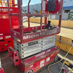 2018 MEC MICRO 19 Scissor Lift