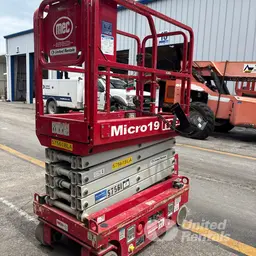 2018 MEC MICRO 19 Scissor Lift