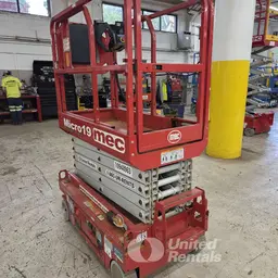 2019 MEC MICRO 19 Scissor Lift