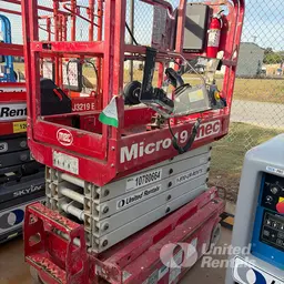 2018 MEC MICRO 19 Scissor Lift