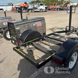 2021 Lincoln Electric VANTAGE 322 Welder