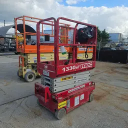 2017 MEC 1330SE Scissor Lift