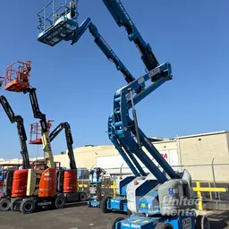 2018 Genie Z-40/23N RJ Articulating Boom Lift