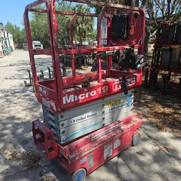 2018 MEC MICRO 19 Scissor Lift