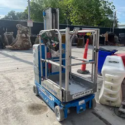 2019 Genie GR-20 Self-Propelled One-Person Lift