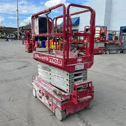 2018 MEC MICRO 19 Scissor Lift