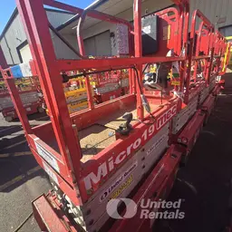 2019 MEC MICRO 19 Scissor Lift