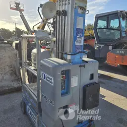2016 Genie GR-20 Self-Propelled One-Person Lift