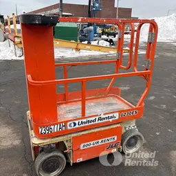 2019 JLG 1230ES Self-Propelled One-Person Lift