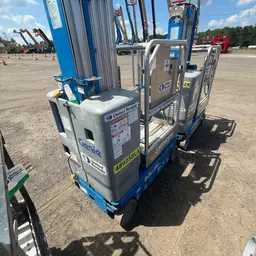 2017 Genie GR-20 Self-Propelled One-Person Lift