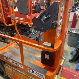 2013 JLG 1230ES Self-Propelled One-Person Lift