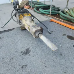 2016 Atlas Copco SB 452 Attachment