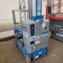 2017 Genie GR-20 Self-Propelled One-Person Lift