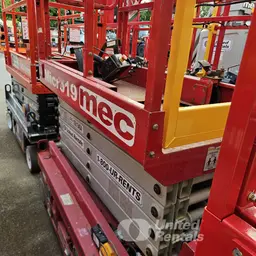 2018 MEC MICRO 19 Scissor Lift