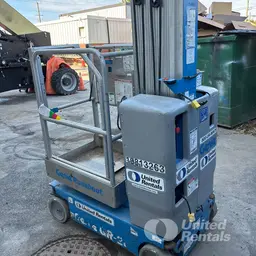 2018 Genie GR-20 Self-Propelled One-Person Lift