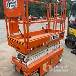 2022 Snorkel S3219E Scissor Lift