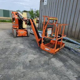 2018 JLG E300AJP Articulating Boom Lift